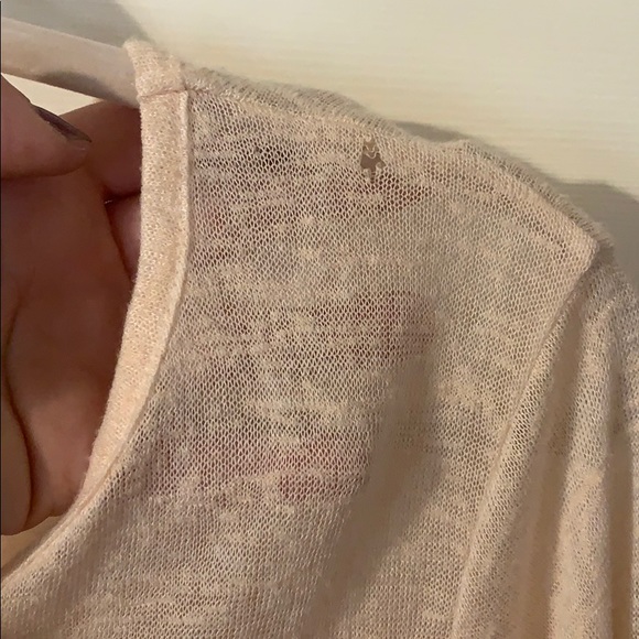 Long sleeve light pink or creme looking top - Picture 5 of 5